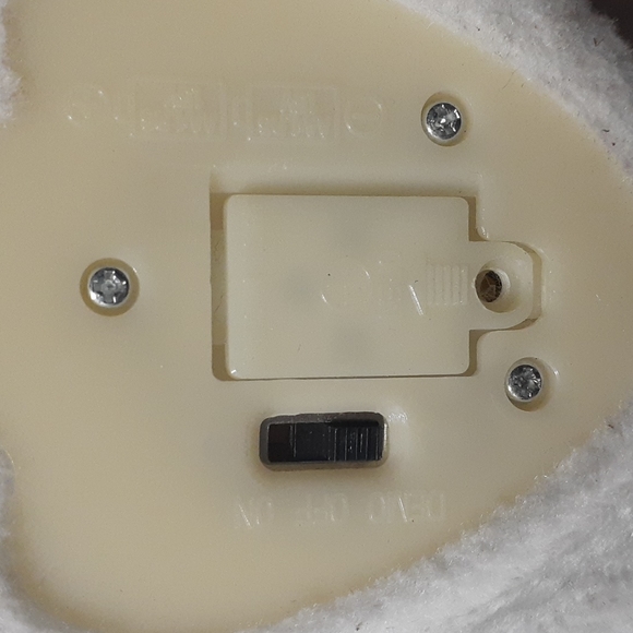 Dueling Snowmen - Used Please Read Descpt. - Picture 3 of 3